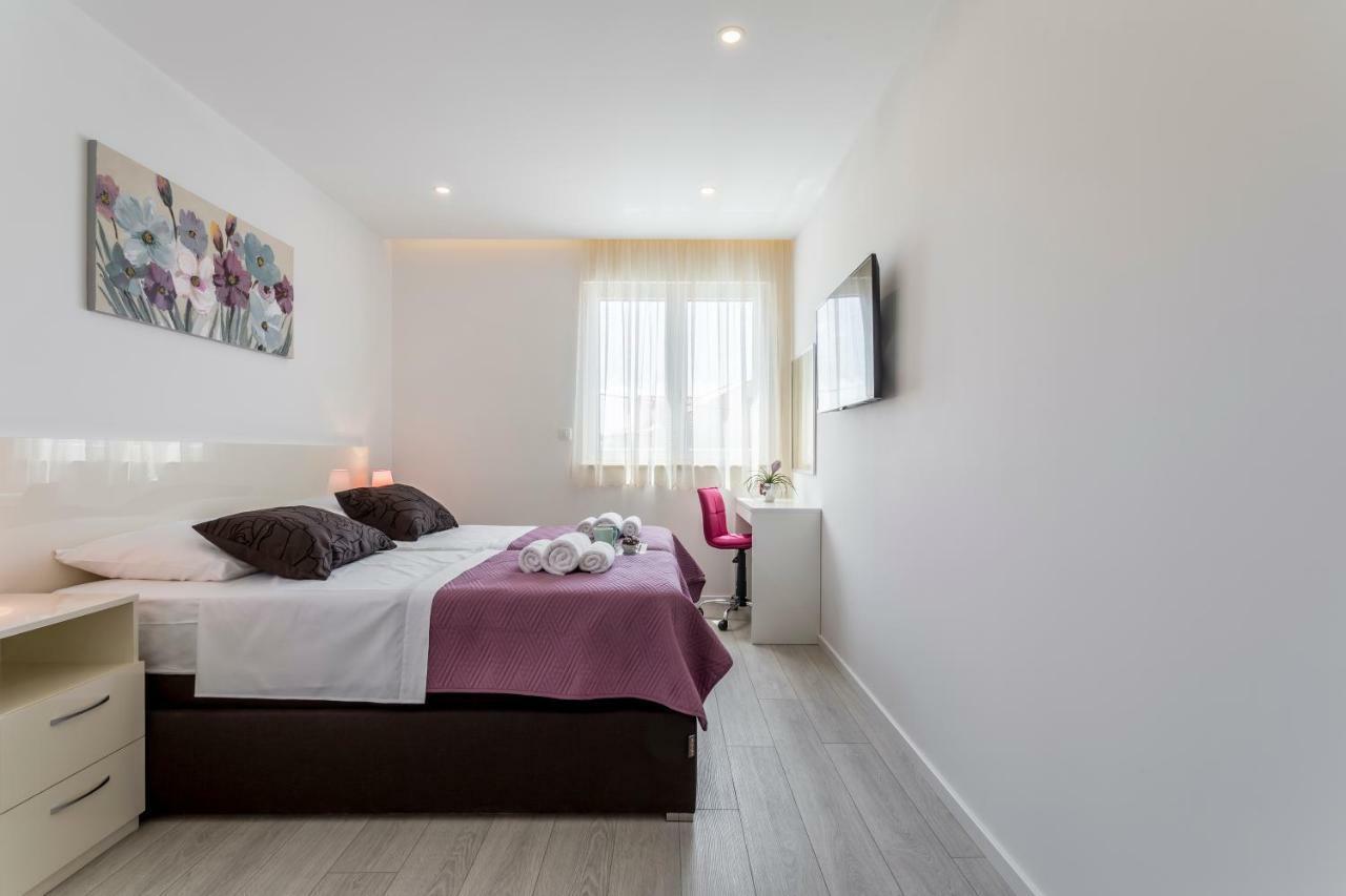 Apartments Villa 19 โปดสตรานา ภายนอก รูปภาพ
